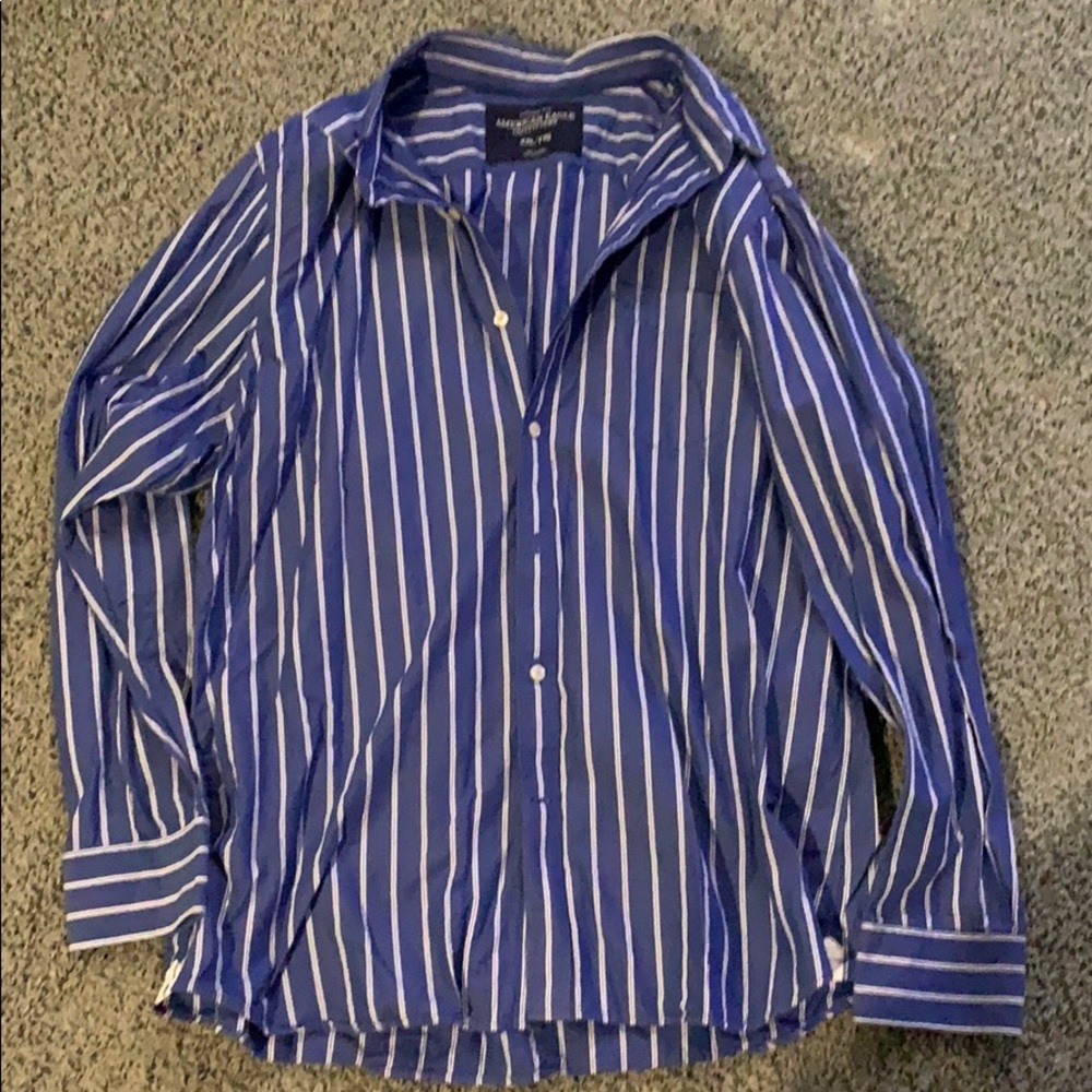 AE button down